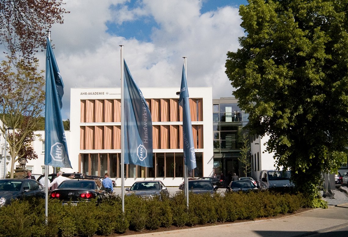 Die Veranstaltung in der Ahr-Akademie informiert über die Nutzung und Bedienung des Internetangebots.